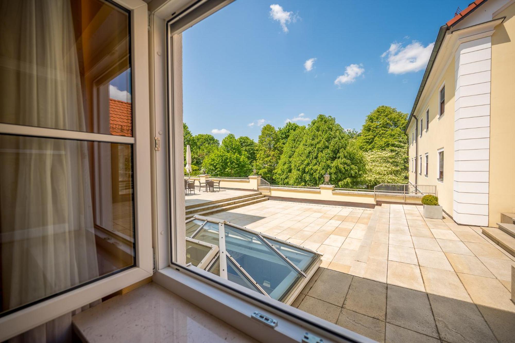 Hotel Am Schlosspark Zum Kurfurst Oberschleißheim 외부 사진